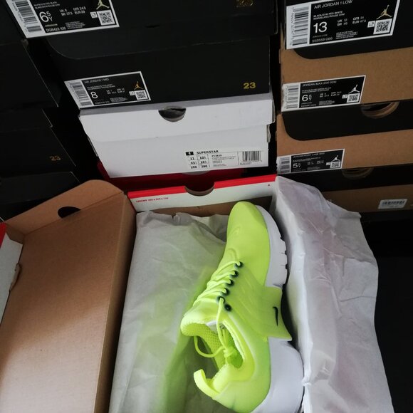 NIKE AIR PRESTO VOLT GREEN/WHITE WOMEN'S US SIZE 8.5 NEW IN BOX "SIZES 7.5-8.5" - Picture 3 of 10